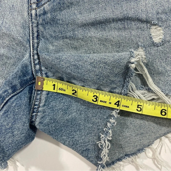 Calvin Klein Jeans High Rise Shorts Raw Hem - Picture 8 of 8